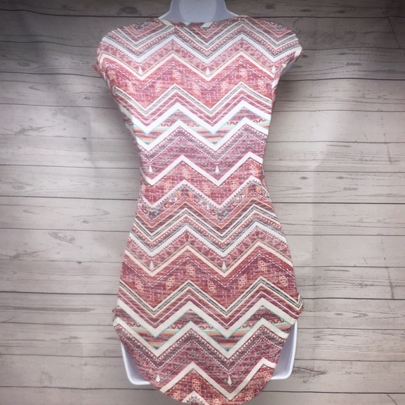 ❤️ ALMOST FAMOUS Short Sleeve Top - Picture 3 of 6